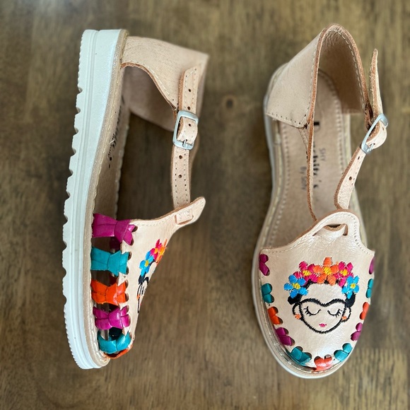 Frida Kahlo Slip-On Flats – Lil Bit of Mexico Boutique Frida Kahlo kids huaraches